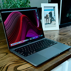 Ноутбук Apple MacBook Pro 13 Touch Bar M2