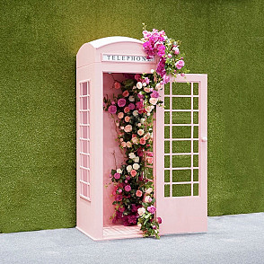 Фотозона Pink Phone Box