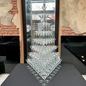 Пирамида из шампанского 120 бокалов (8 ярусов)
