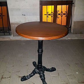 Стол Cafe table