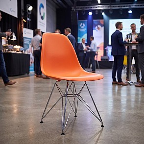 Стул Eames металл оранжевый
