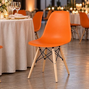 Стул Eames оранжевый