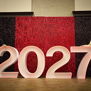 Фотозона 2027 с пайетками
