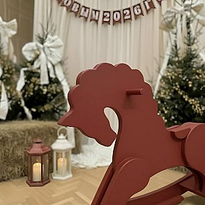 Фотозона новогодняя - Деревянный конь