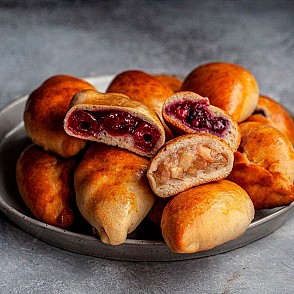 Пирожки со сладкой начинкой